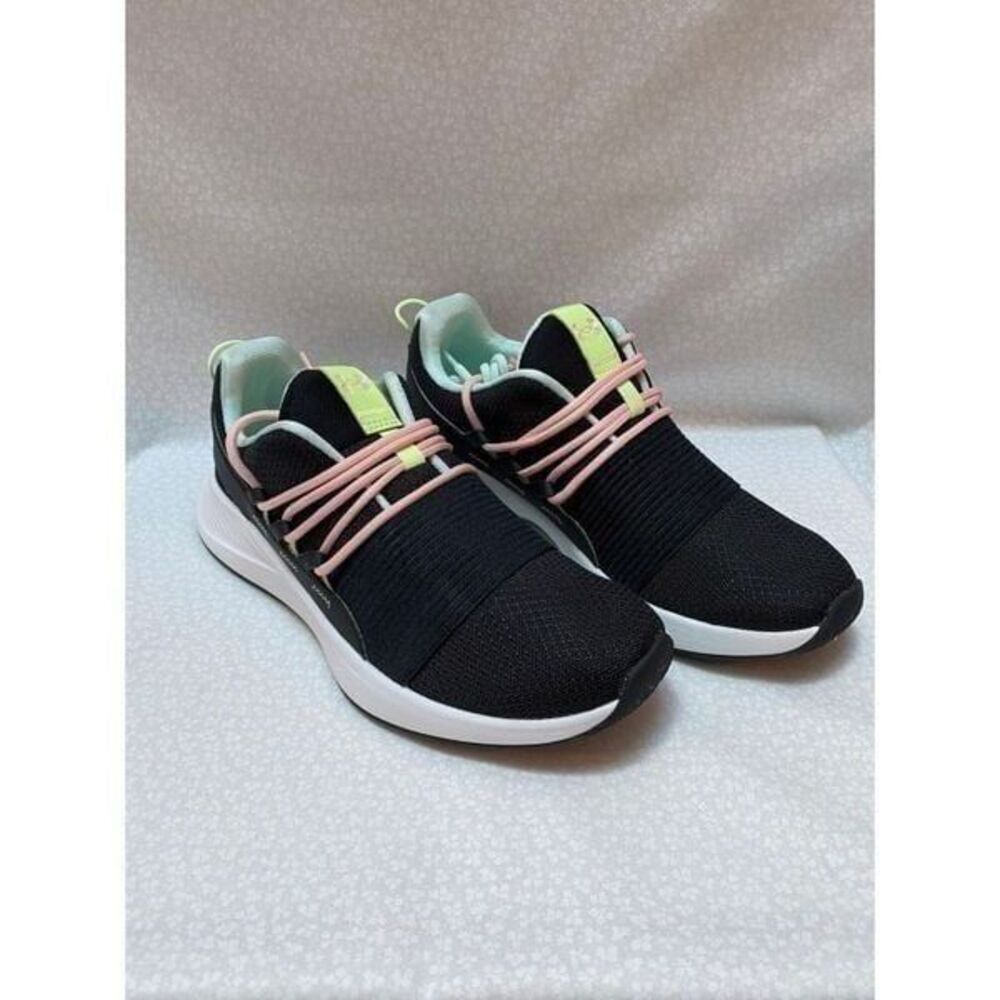 Under Armour Womens 6M Charged Cushioning Sneakers